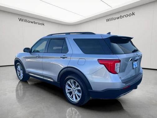 Silver Metallic 2021 Ford Explorer XLT