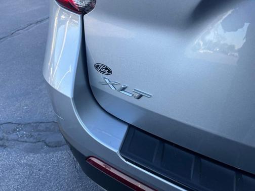 Silver Metallic 2021 Ford Explorer XLT