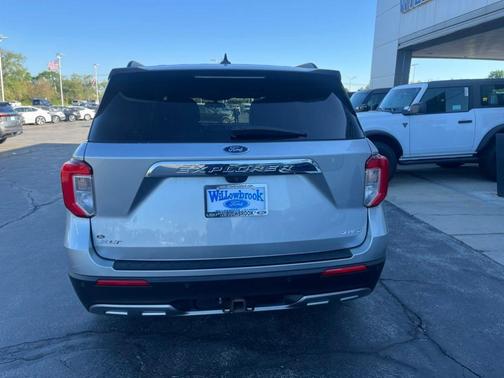 Silver Metallic 2021 Ford Explorer XLT