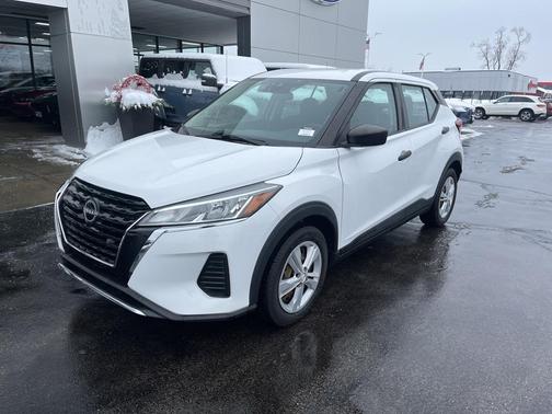 2022 Nissan Kicks S