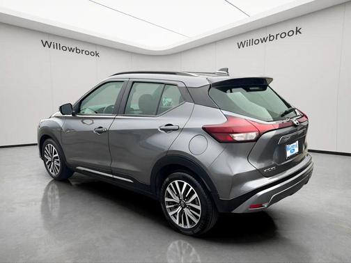 Gun Metallic 2024 Nissan Kicks SR