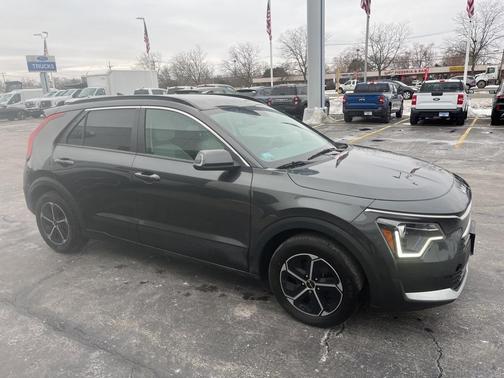 2023 Kia Niro EX