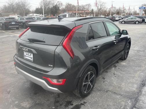 2023 Kia Niro EX