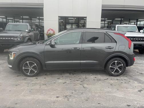 2023 Kia Niro EX
