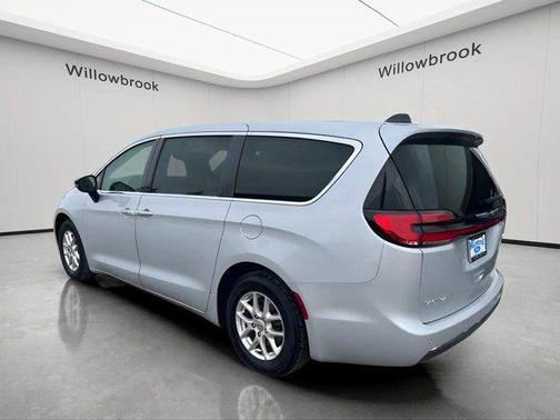 2024 Chrysler Pacifica Touring-L