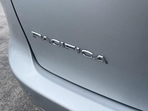 2024 Chrysler Pacifica Touring-L