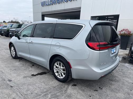 2024 Chrysler Pacifica Touring-L