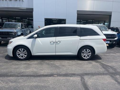 White 2015 Honda Odyssey EX-L