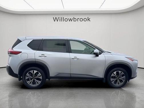 Brilliant Silver Metallic 2023 Nissan Rogue SV