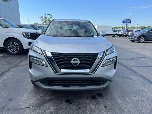 Brilliant Silver Metallic 2023 Nissan Rogue SV