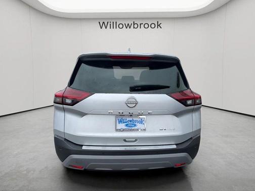 Brilliant Silver Metallic 2023 Nissan Rogue SV