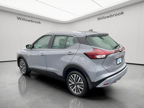 Boulder Gray Pearl 2023 Nissan Kicks SV
