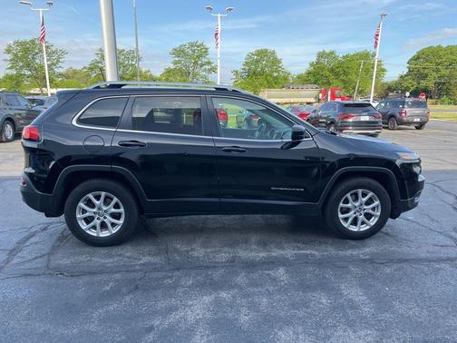 Diamond Black 2018 Jeep Cherokee Latitude Plus