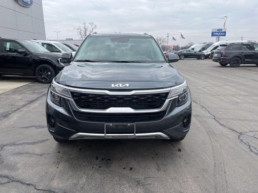 2023 Kia Seltos EX