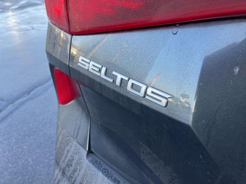 2023 Kia Seltos EX