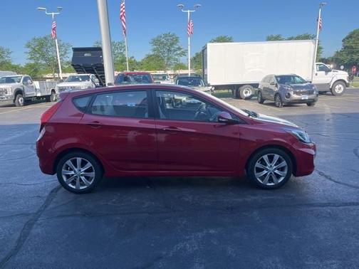 2013 Hyundai Accent SE