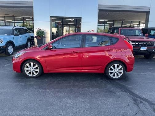 2013 Hyundai Accent SE