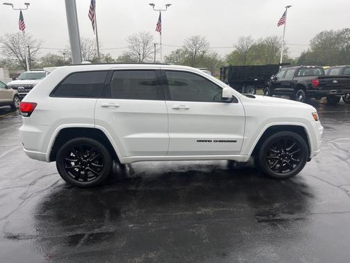2017 Jeep Grand Cherokee Altitude