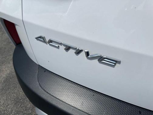 Oxford White 2025 Ford Escape Active
