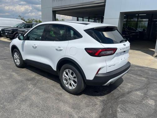 Oxford White 2025 Ford Escape Active
