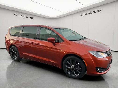2018 Chrysler Pacifica Touring Plus