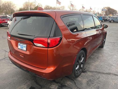 Copper Pearlcoat 2018 Chrysler Pacifica Touring Plus