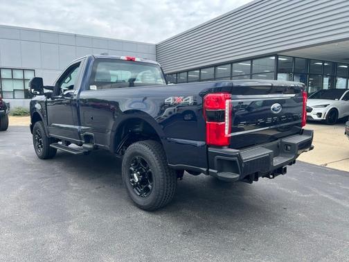 2025 Ford F-350 STX