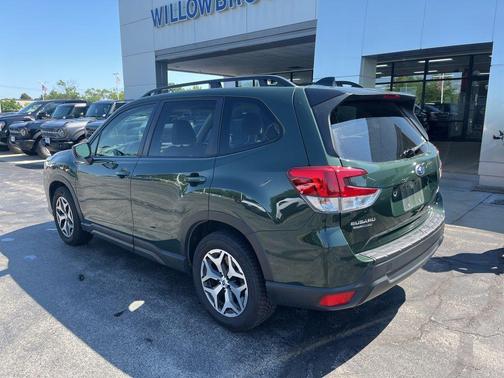 Cascade Green Silica 2024 Subaru Forester Premium
