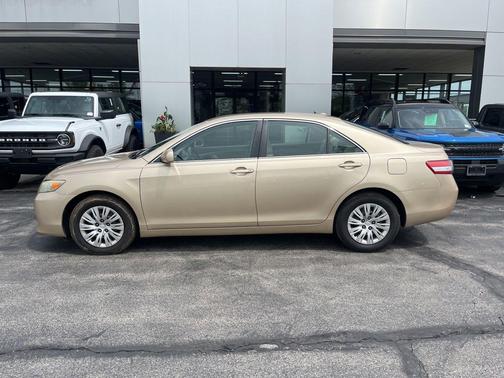 Sandy Beach Metallic 2011 Toyota Camry LE