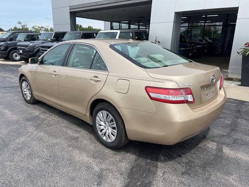 Sandy Beach Metallic 2011 Toyota Camry LE
