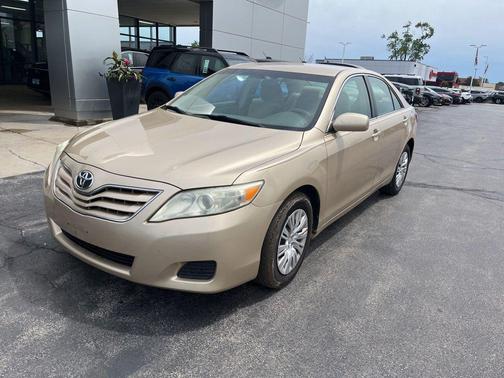 Sandy Beach Metallic 2011 Toyota Camry LE