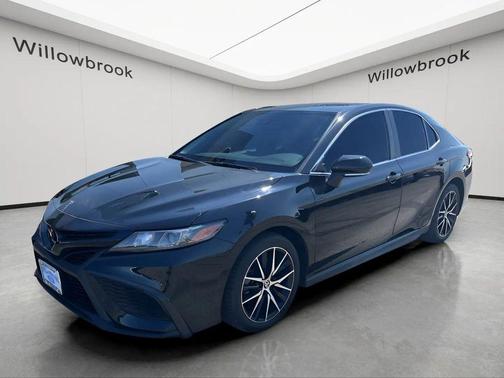 Midnight Black Metallic 2024 Toyota Camry SE