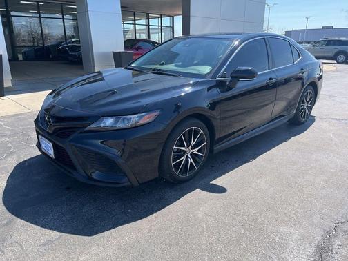 Midnight Black Metallic 2024 Toyota Camry SE