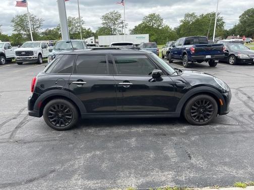 2023 MINI Hardtop Cooper
