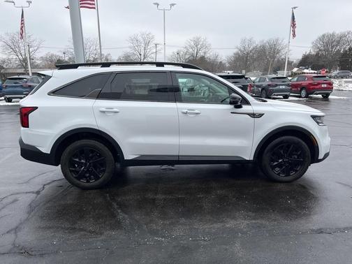 2022 Kia Sorento S