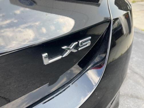 2021 Kia K5 LXS