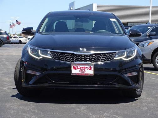 Photo 2 of 31 of 2019 Kia Optima LX
