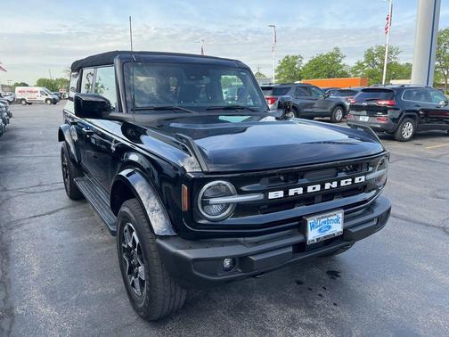 Shadow Black 2023 Ford Bronco Outer Banks