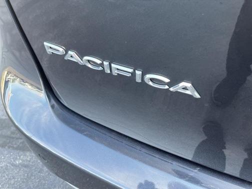 2019 Chrysler Pacifica Touring-L