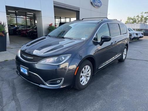 2019 Chrysler Pacifica Touring-L