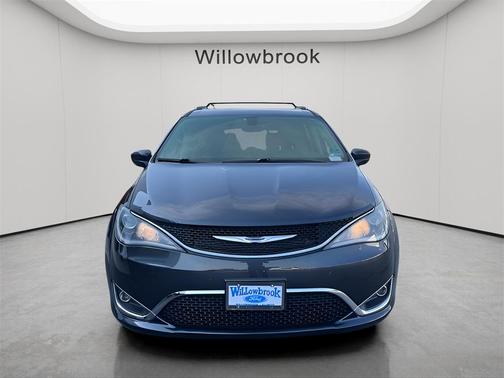 2019 Chrysler Pacifica Touring-L