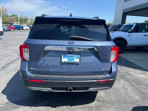 Blue Metallic 2021 Ford Explorer XLT