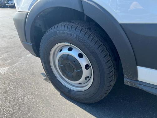 2025 Ford Transit-250 148 WB Medium Roof Cargo