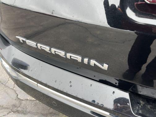 Ebony Twilight Metallic 2022 GMC Terrain Denali