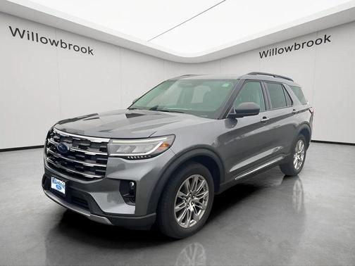 Carbonized Gray Metallic 2025 Ford Explorer Active