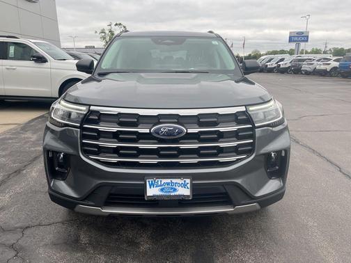 Carbonized Gray Metallic 2025 Ford Explorer Active