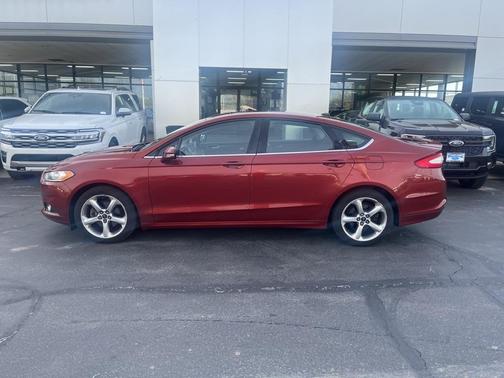 2014 Ford Fusion SE