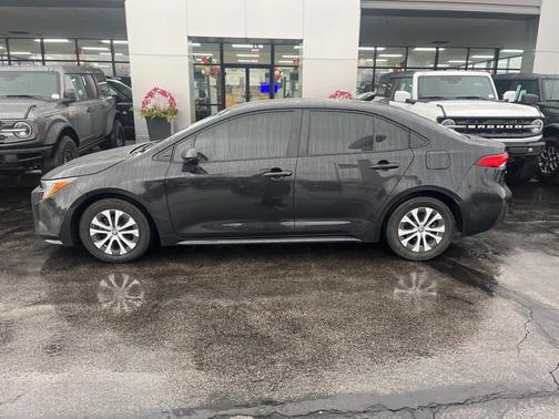 2022 Toyota Corolla Hybrid LE