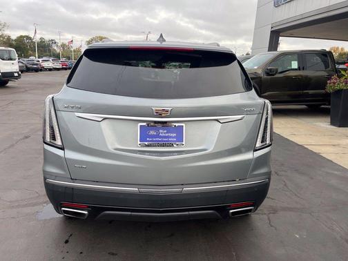 Silver Metallic 2023 Cadillac XT5 Sport