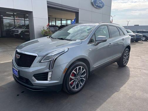 Silver Metallic 2023 Cadillac XT5 Sport